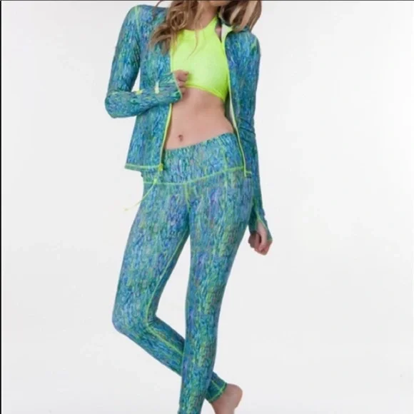 TUTU BLUE Women's Zip Long Sleeve Rash Guard Shibori W/ matching Leggings XS/S - Picture 1 of 8